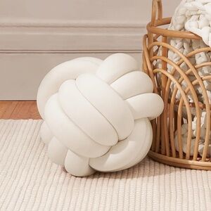 Bearaby Hugget Cotton Knot Pillow